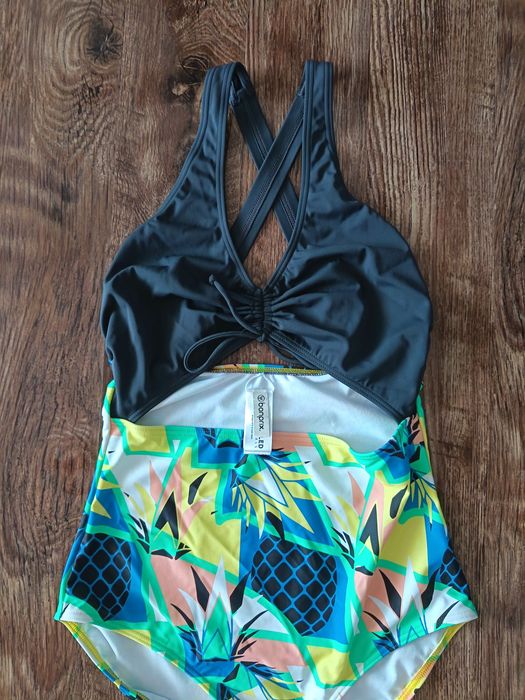 Costum de baie întreg mărimea 40