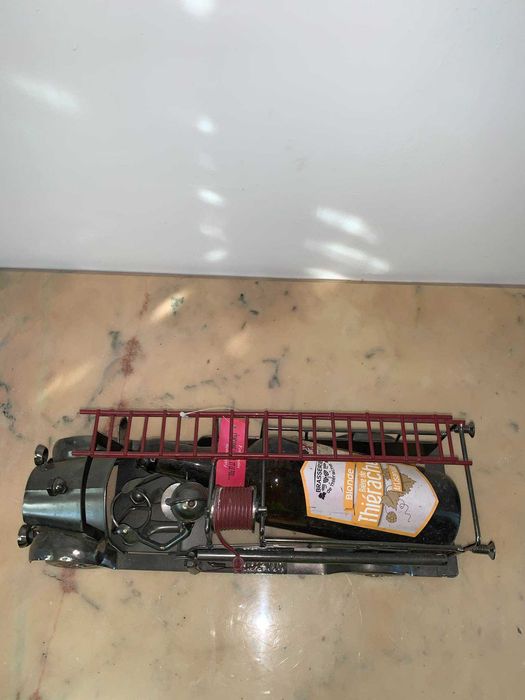 Suport de vin /Masina din fier