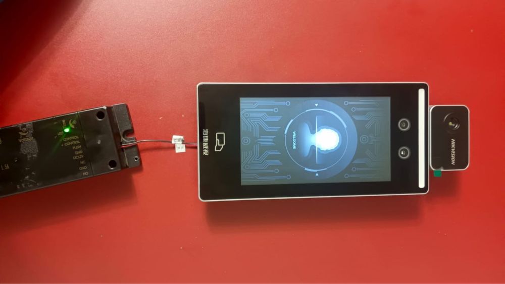 Продам срочно Скуд face id турникета