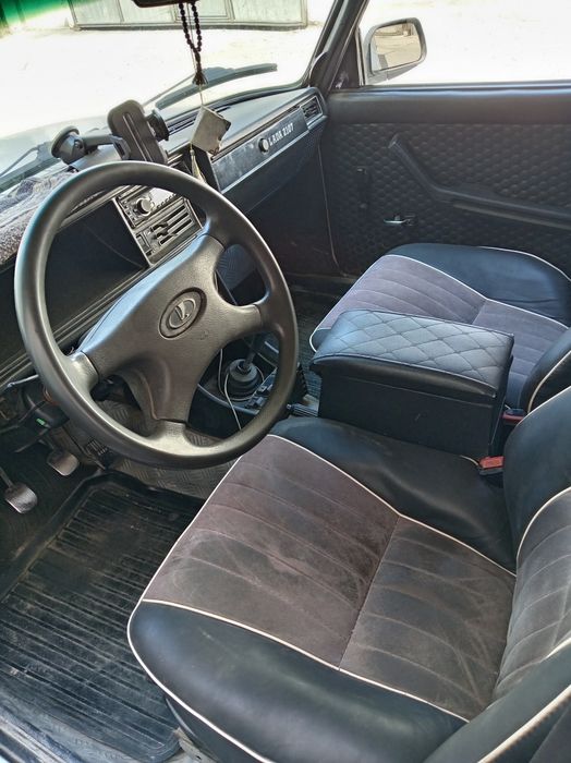 Vaz 2107 yili 2000