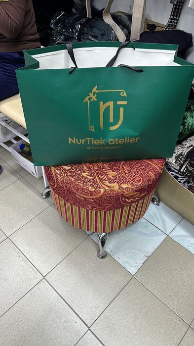 Продам теплое пальто ищ карлевского бархата