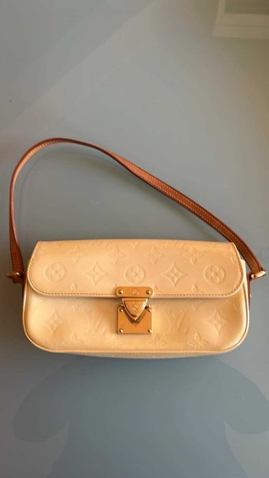 Дамска кожена чанта loui vuitton malibu street bag