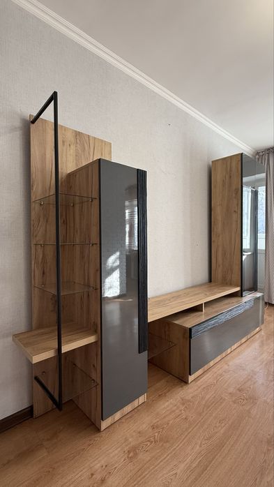 Продам стенку в зал.  От Любимый дом