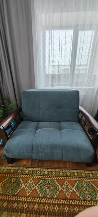 Продам диван в отличном состоянии.