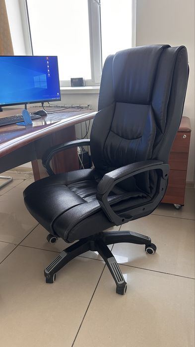 Кресло в идеальном сост