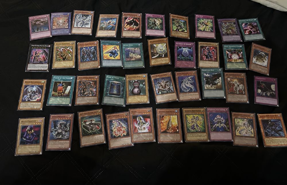 Оригинални Yugioh карти - сребърни оригиналки