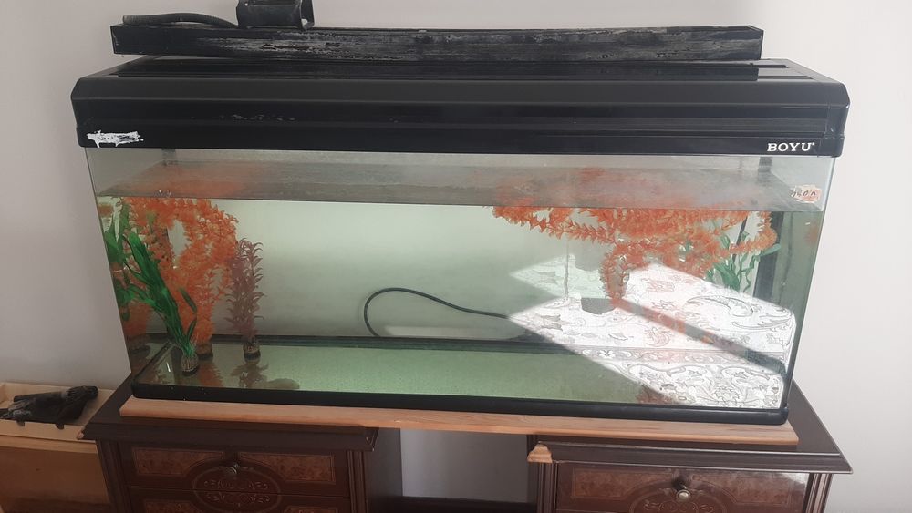 Аквариум заводской с подсветкой