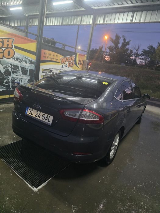 Vând Ford Mondeo 2014