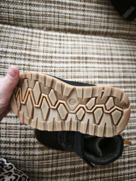 Продам ботиночки демисезон 25 размер