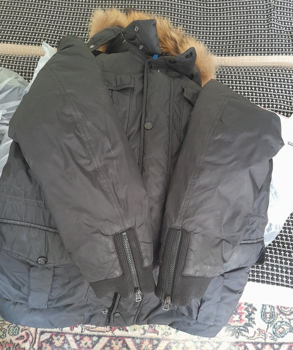 Срочно.Зимняя,мужская куртка с натуральным мехом на капюшоне. 48-50р