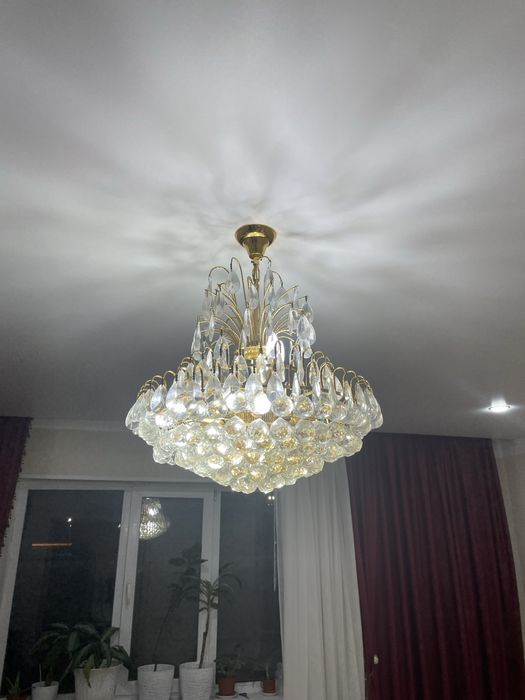 Продам люстру несколько