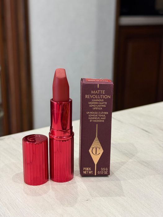 Матовая помада Charlotte Tilbury "mark of a kiss" Оригинал
