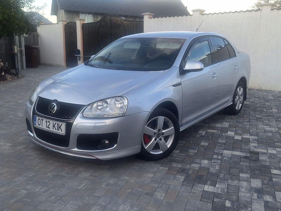 VOLKSWAGEN Jetta 2010 — imagine 3