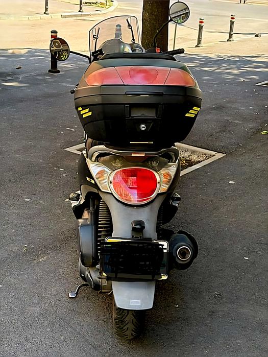Scuter,moto,2007,Aprilia Scarabeo 250,model scooter fabricat in Italia
