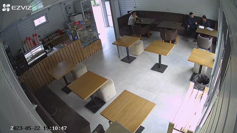 Столы от кофейни