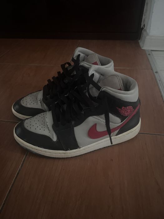 Air Jordan 1 Black Red Sail
