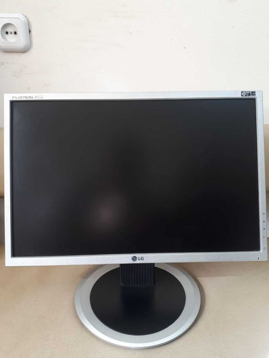 Монитор LG FLATRON рабочий