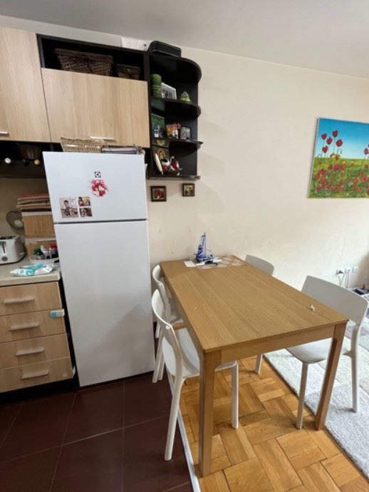 Дава се под наем Двустаен апартамент в София, Банишора - 65 кв.м за 563.55 € - Снимка #2