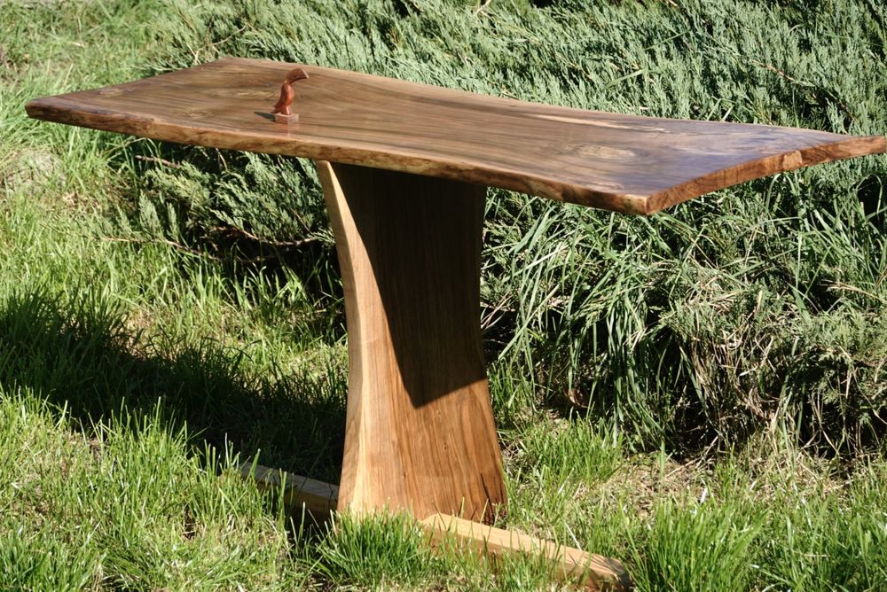 Masa de cafea din lemn masiv de nuc