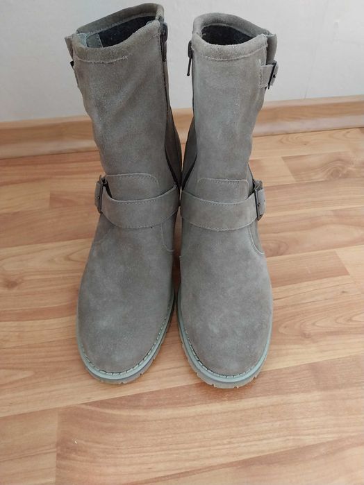 Дамски боти набук 40 номер