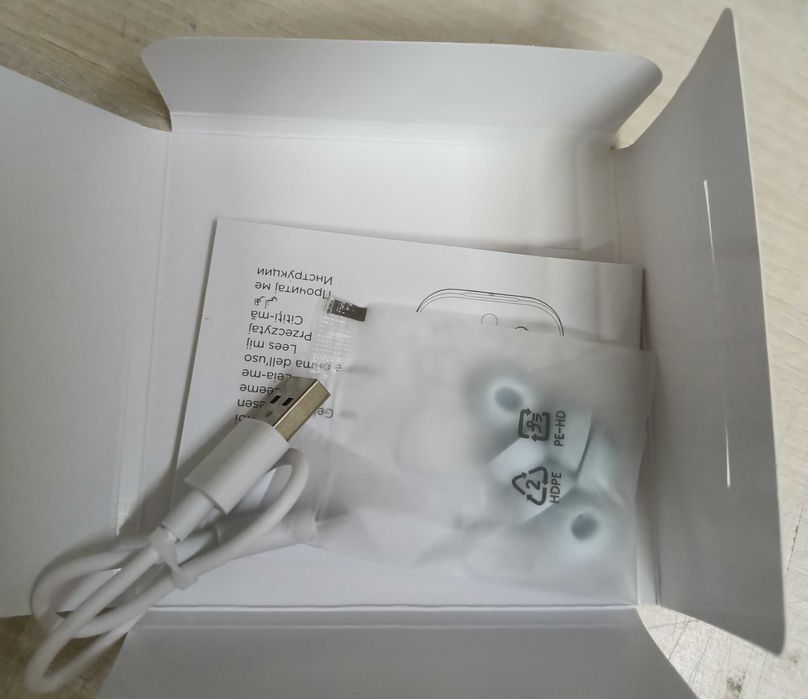 Moto Buds, albastru deschis sau albastru inchis