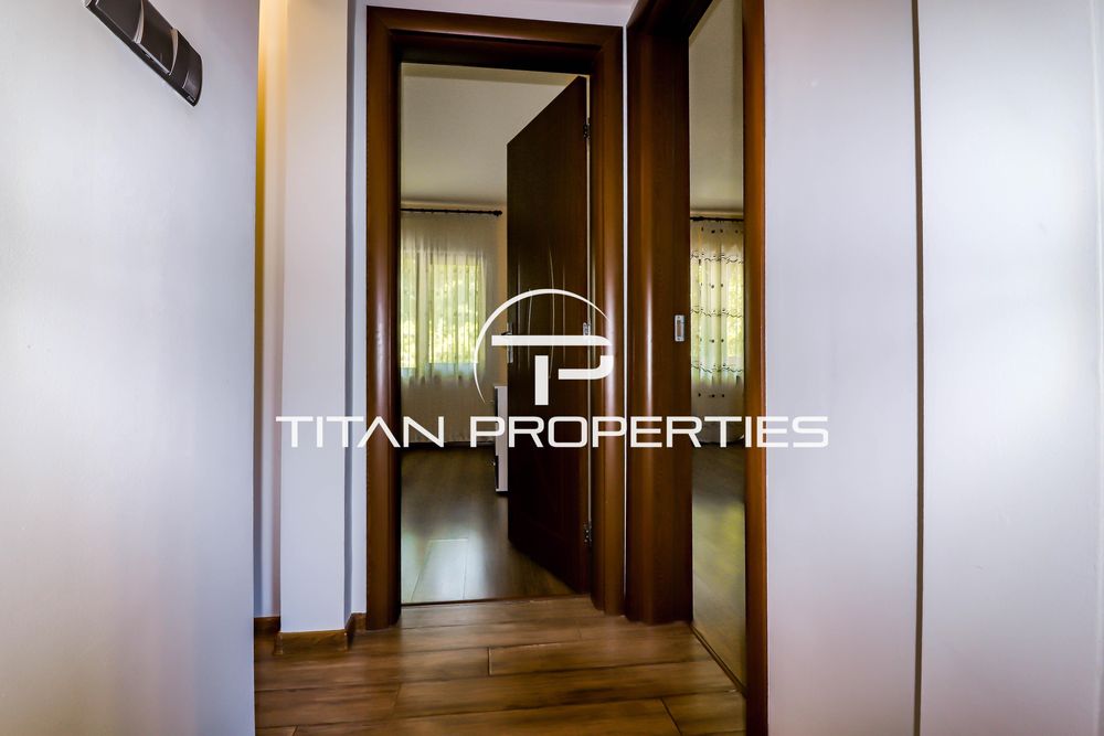 Тристаен апартамент, под наем, Червен Площад