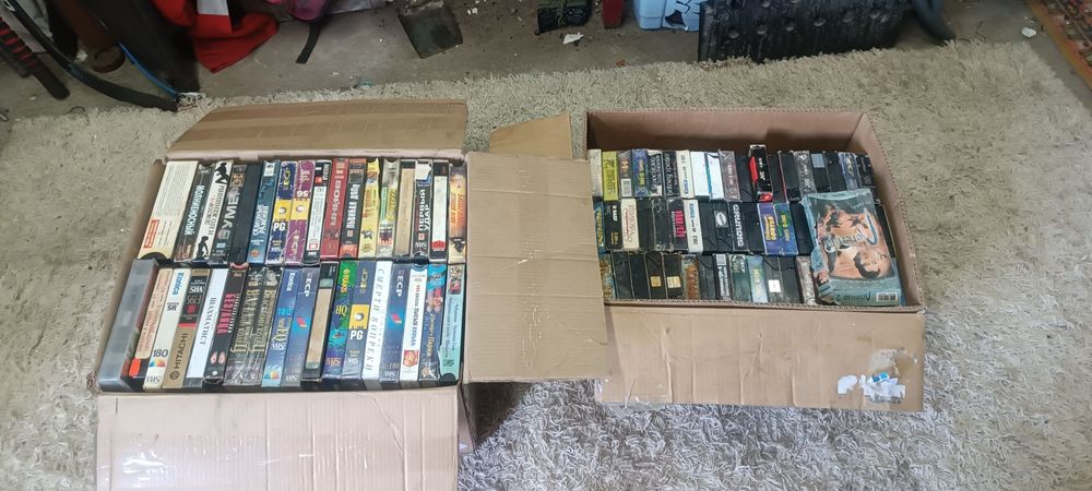 Продам кассеты видео