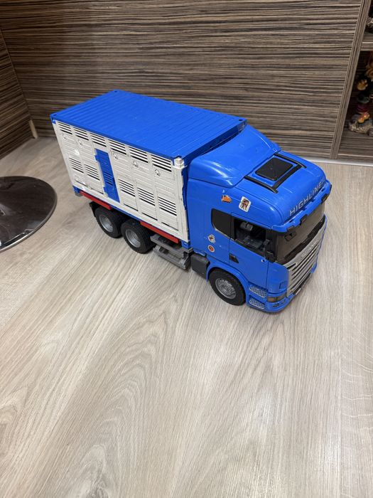 Детски камиони Scania и Volvo
