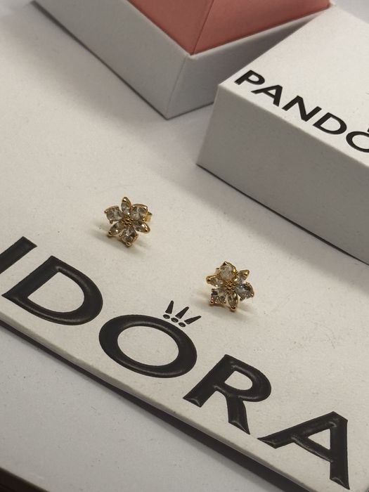 Пандора обеци Pandora