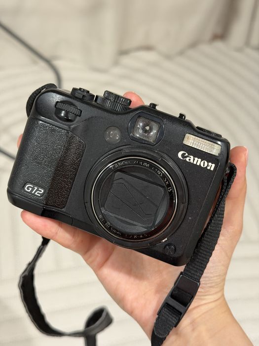 Canon PowerShot G12, поворотный экран