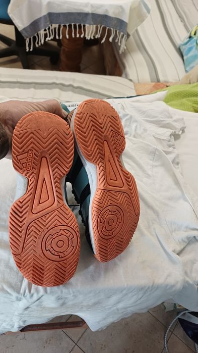 Маратонки adidas р-р 37