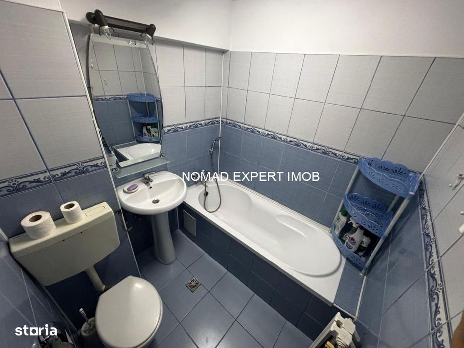 Apartament 3 camere 73,5 mp utili si balcon 7 mp zona Spital