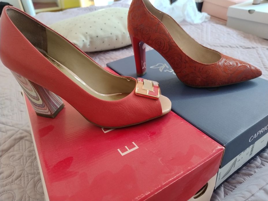 Pantofi dama,unii noi,alții incaltati de maxim 5 ori