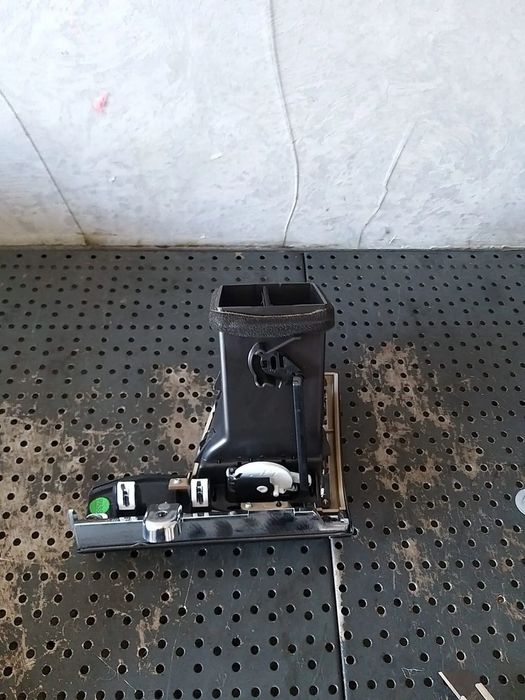 Grila ventilatie bord stanga jeep grand cherokee 4 wk wk2 x90016501mr