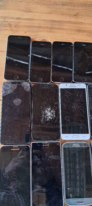 Lot telefoane pentru piese