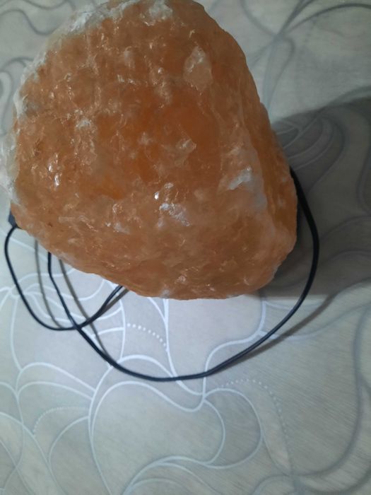 Продам солевой светильник полезный