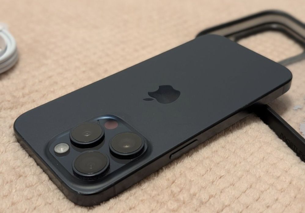 Piese iPhone 15 pro placa baza camere carcasa