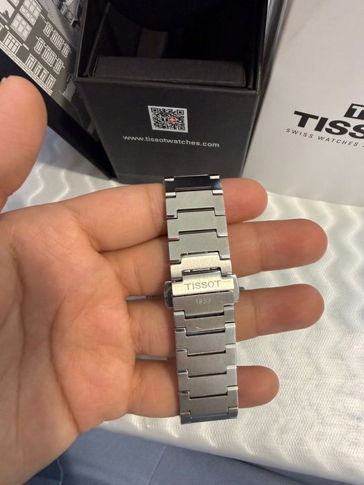 Продам часы Tissot PRX оригинал срочно