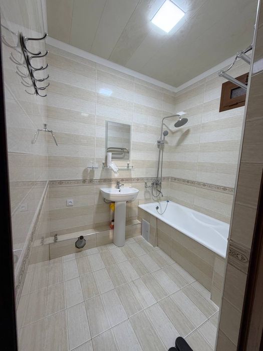 4 комнаты , Жангох массив , Ганга , метро Г.Гуляма