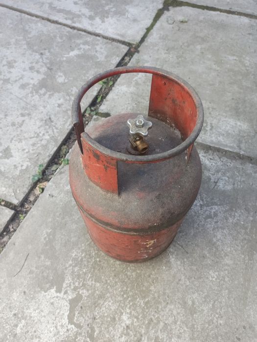 Газовый баллон с вентилем заправленный газом