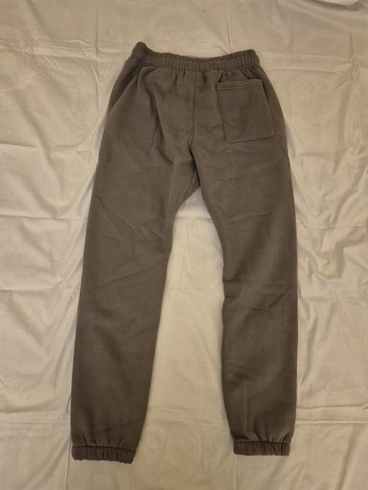 Pantaloni Essentials Noi