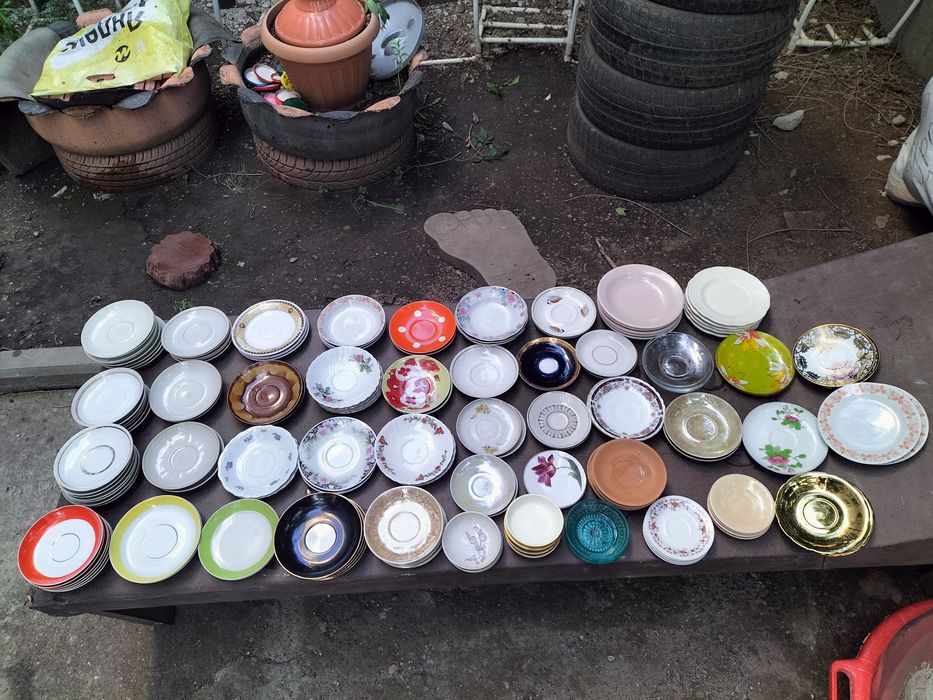 Продам тарелки разные