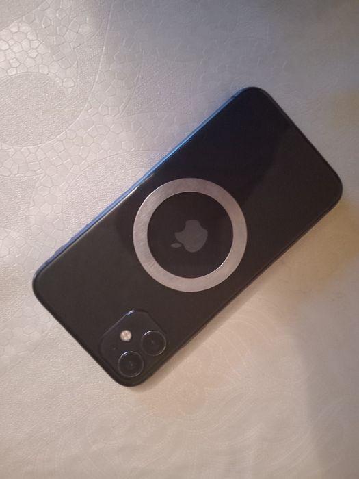 Срочно продам аифон 11