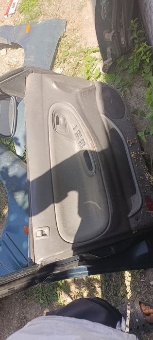 Mazda crumbs двери