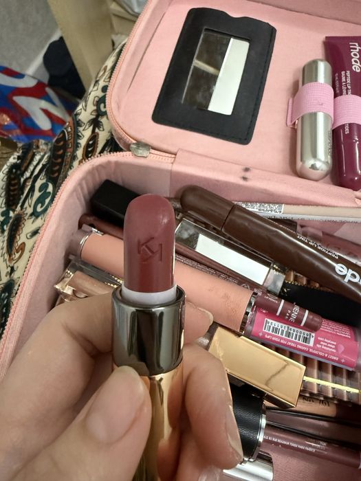 Продам помада KIKO