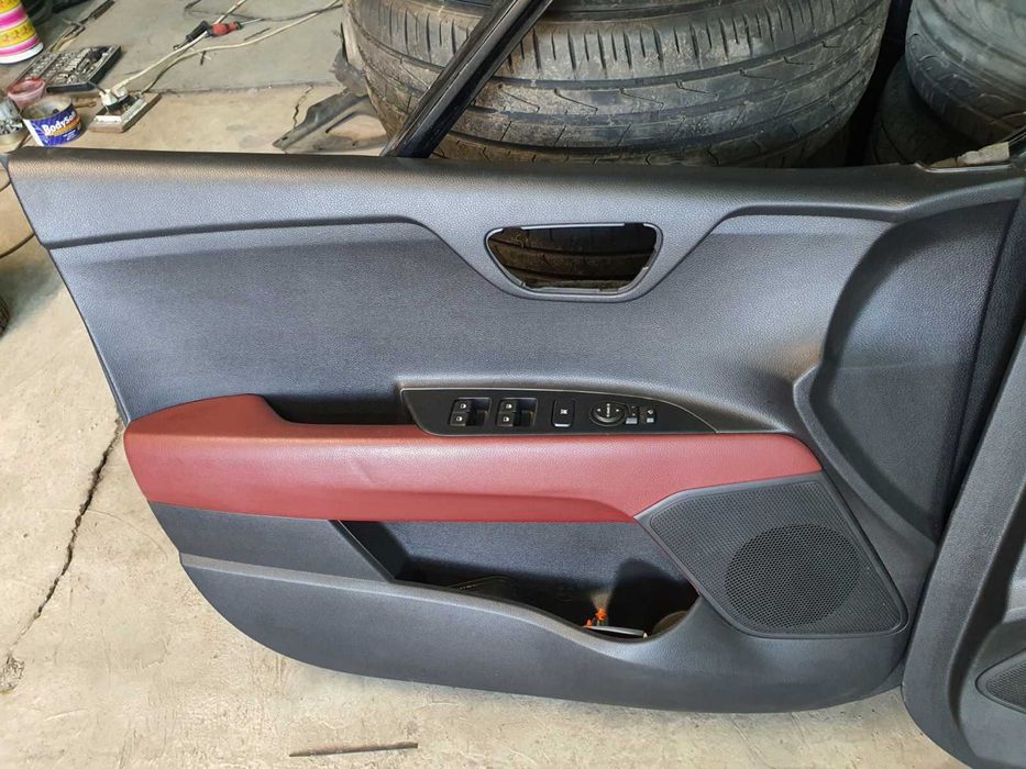 Kia Rio GT кожен салон