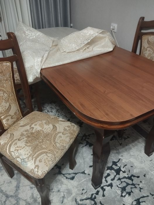 Продам стол со стульями