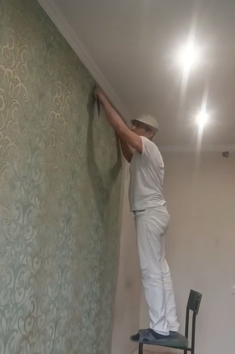 обои , галтели ...