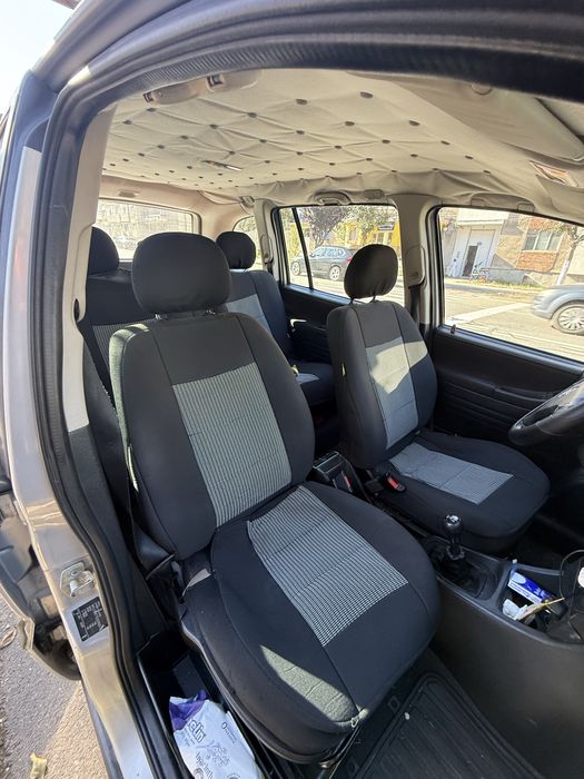 Opel Zafira A 2002