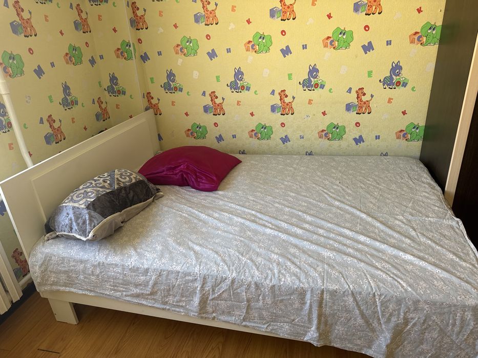 Кровать полуторка с матрасом